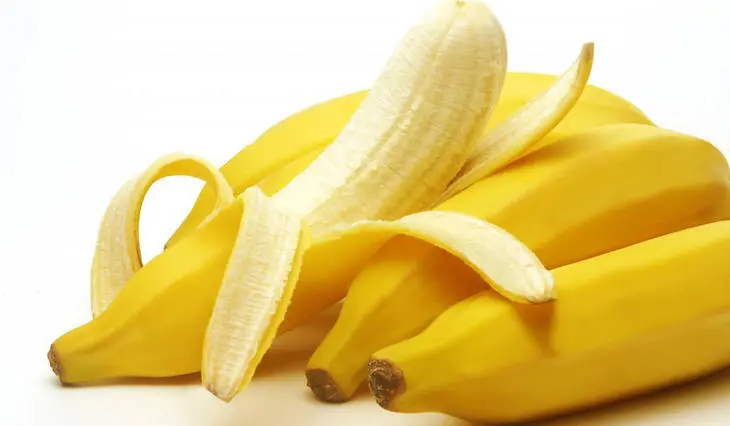 Será que comer banana ajuda no combate à cãibra?